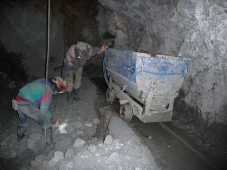 Mineurs de Potosi.JPG